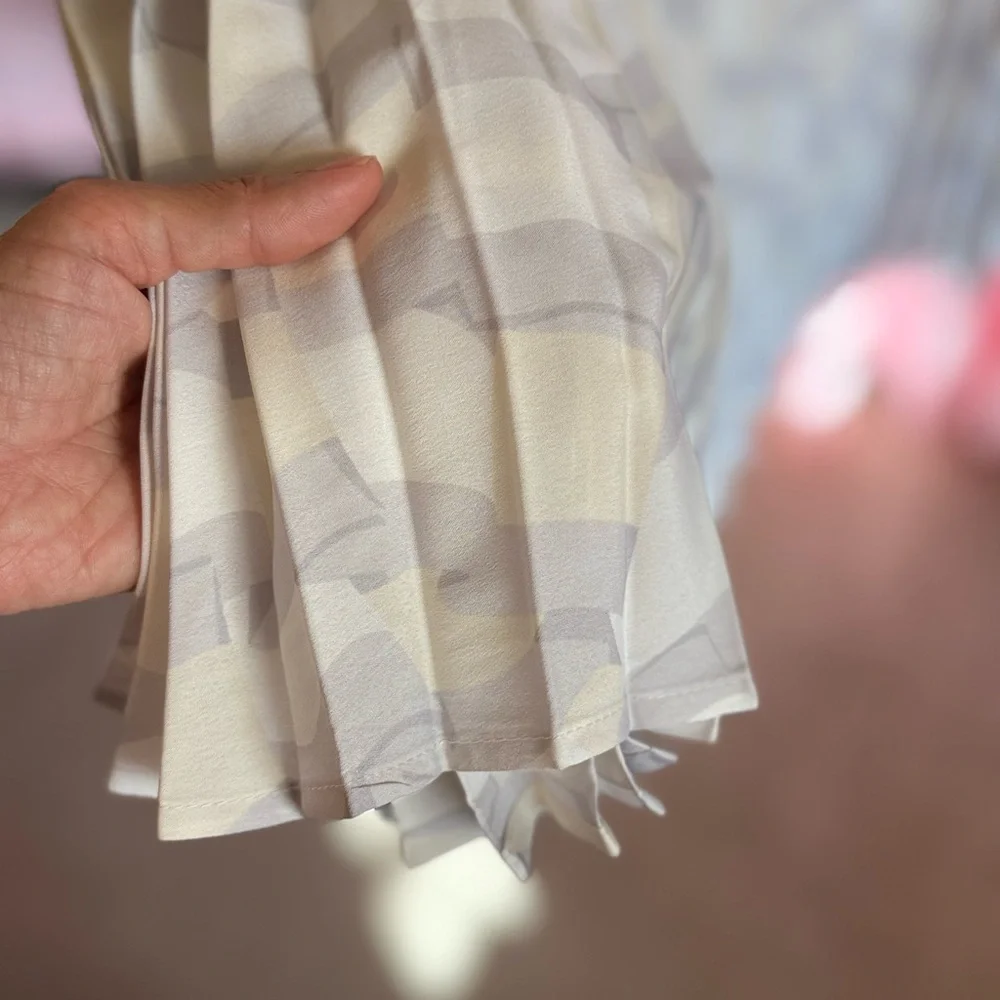 Tommy Hilfiger Adaptive Chiffon Pleated Skirt. Size XS - Picture 3 of 9